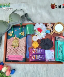 প্রিয়তমার প্রিমিয়াম গিফট শাড়ি বক্স