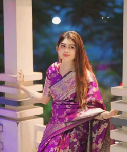 Alternative view of প্রিমিয়াম বেনারসী কাতান শাড়ি (ব্লাউজ পিস সহ)